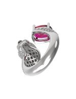 Кольцо из белого золота c бриллиантами, рубином и изумрудом