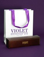 Браслет из белого золота c эмалью, бриллиантами, кожаным шнурком и ониксом