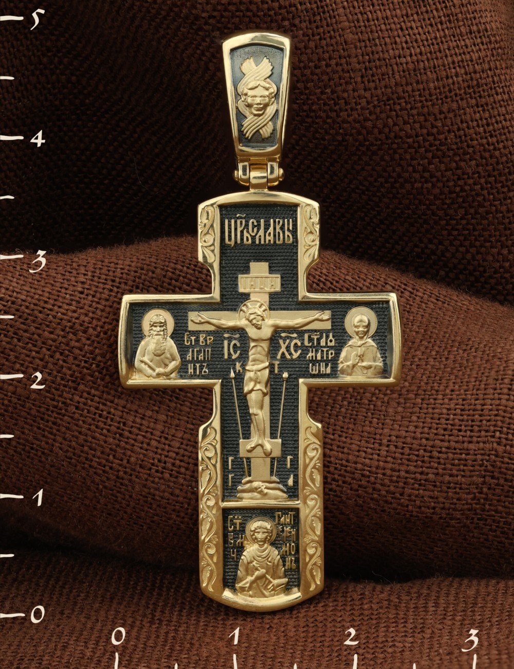 Крест из лимонного золота