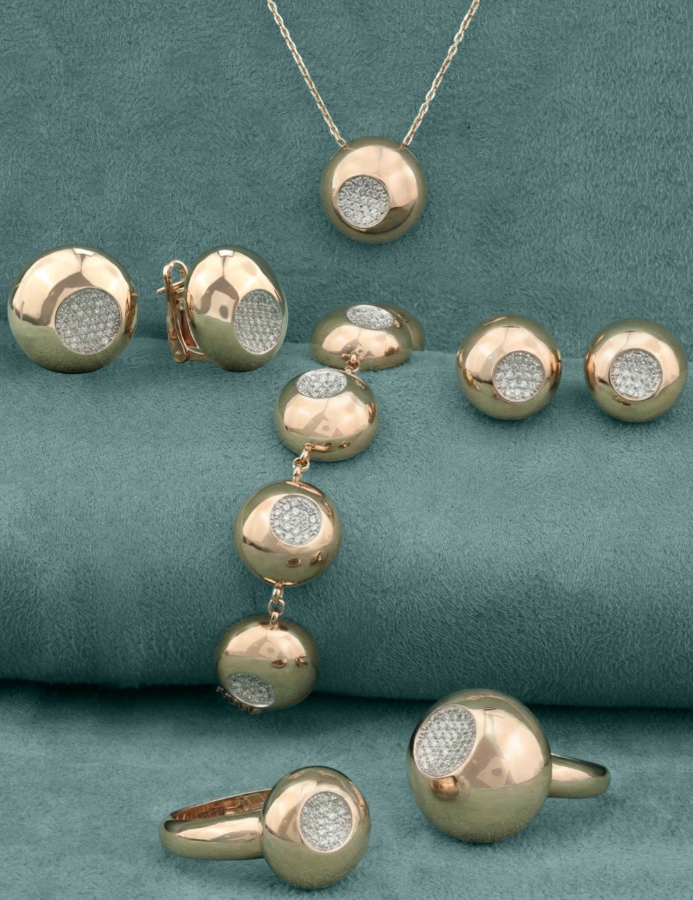 Колье из золота c бриллиантами