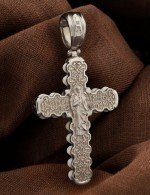 Крест из белого золота c кахолонгом