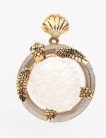 Подвеска из золота c эмалью и бивнем мамонта