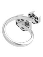 Кольцо из белого золота c ониксом и перламутром