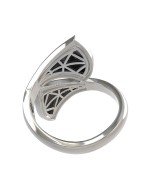 Кольцо из белого золота c ониксом и перламутром