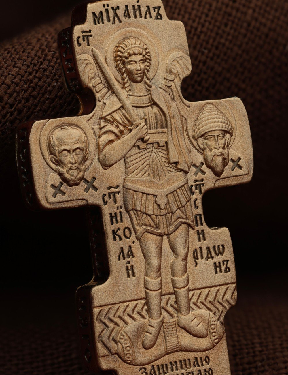 Крест из золота