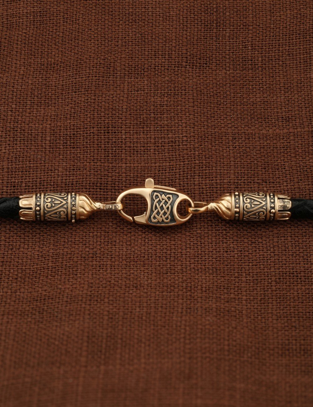 Гайтан из золота c кожаным шнурком