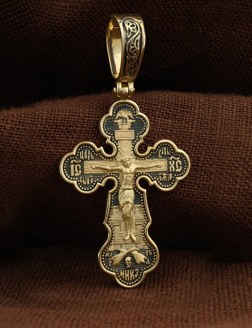 Крест из лимонного золота