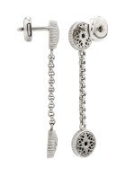 Серьги из белого золота c бриллиантами, ониксом и перламутром