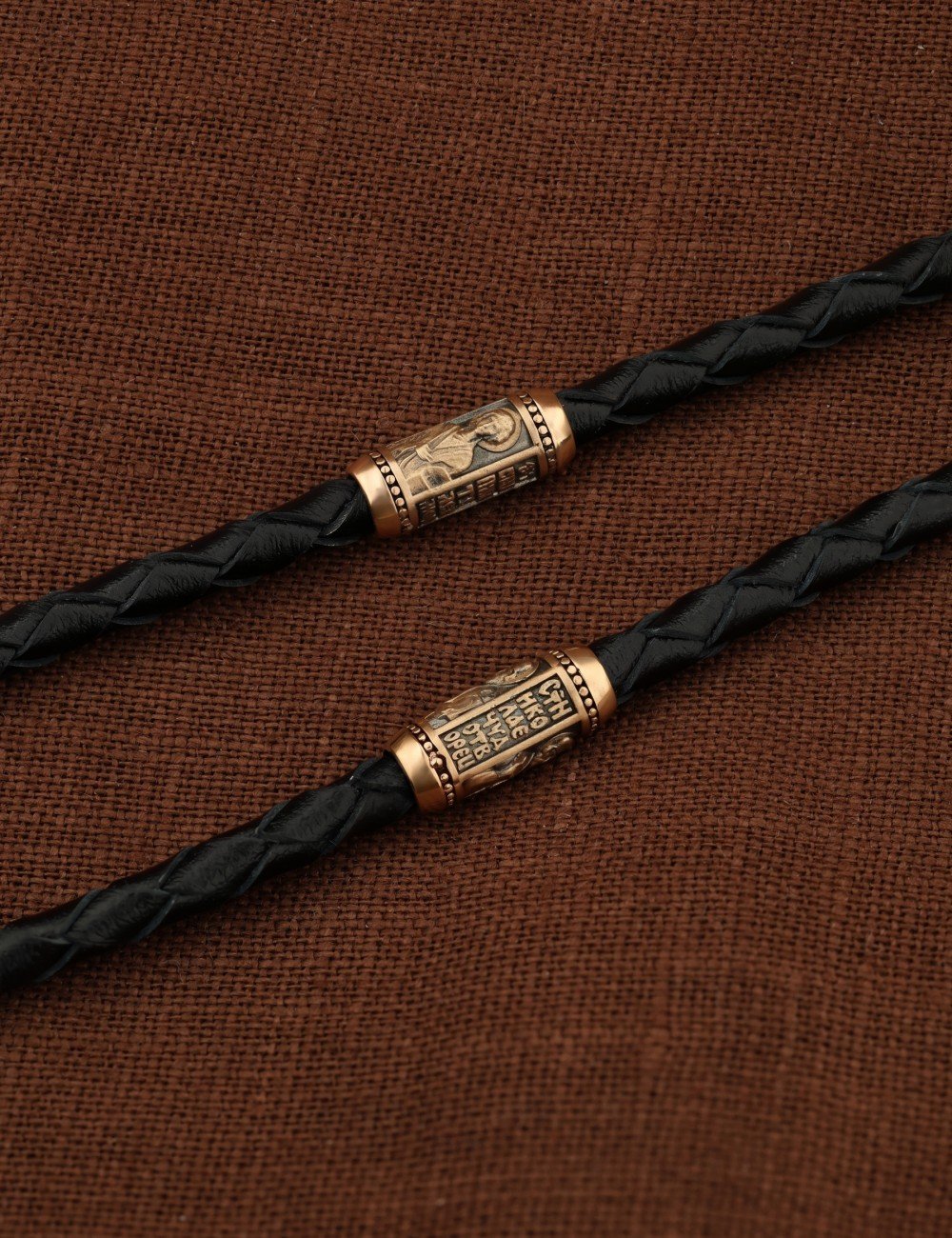 Гайтан из золота c кожаным шнурком