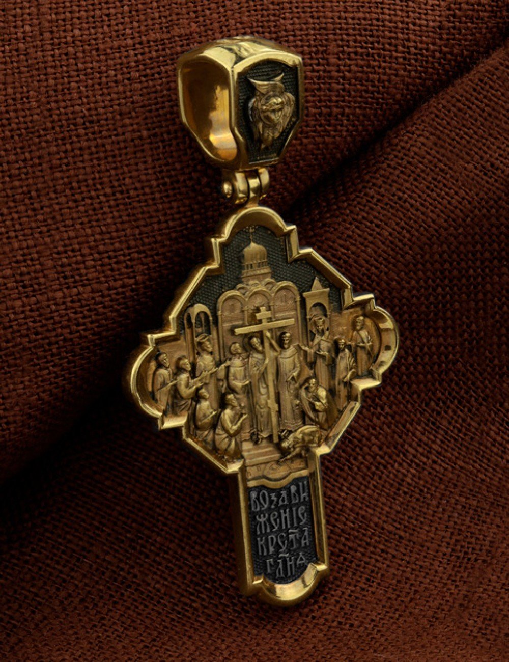 Крест из лимонного золота