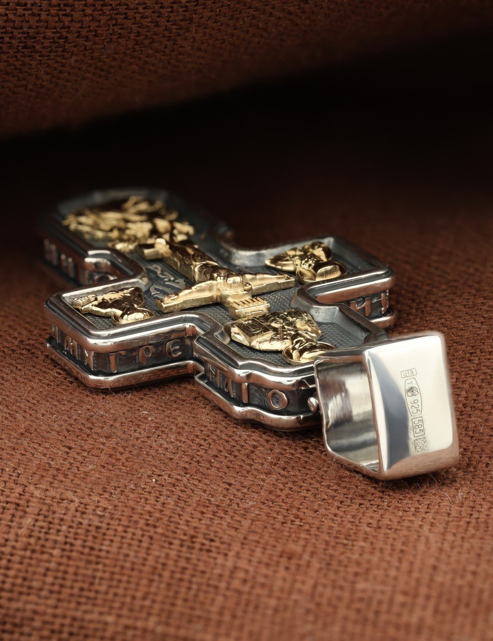 Крест из серебра 925 пробы и золота 585 пробы