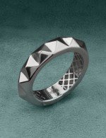 Кольцо из белого золота