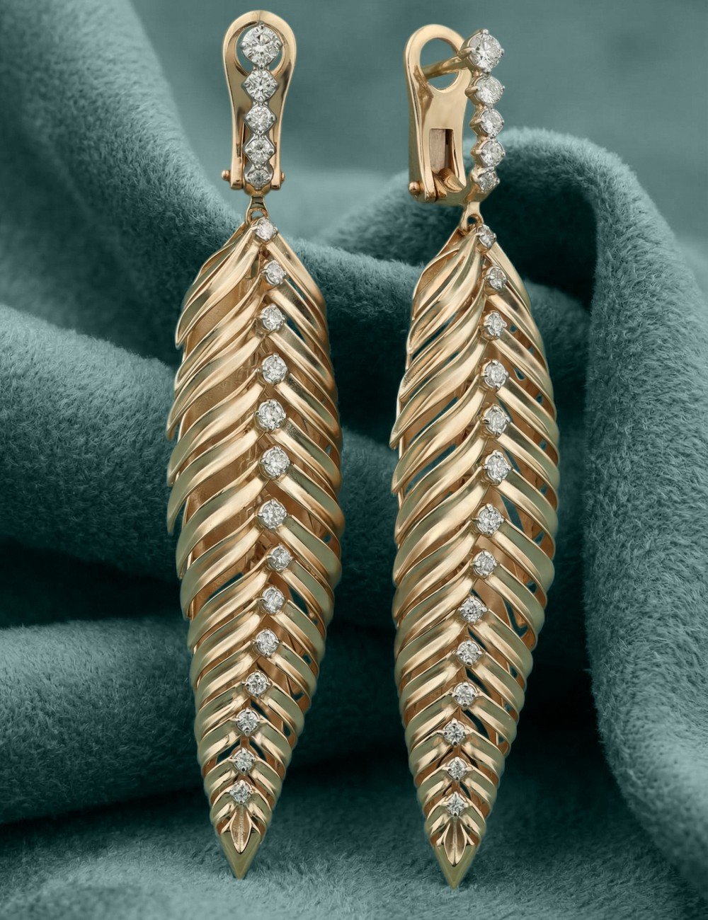 Серьги из золота c бриллиантами