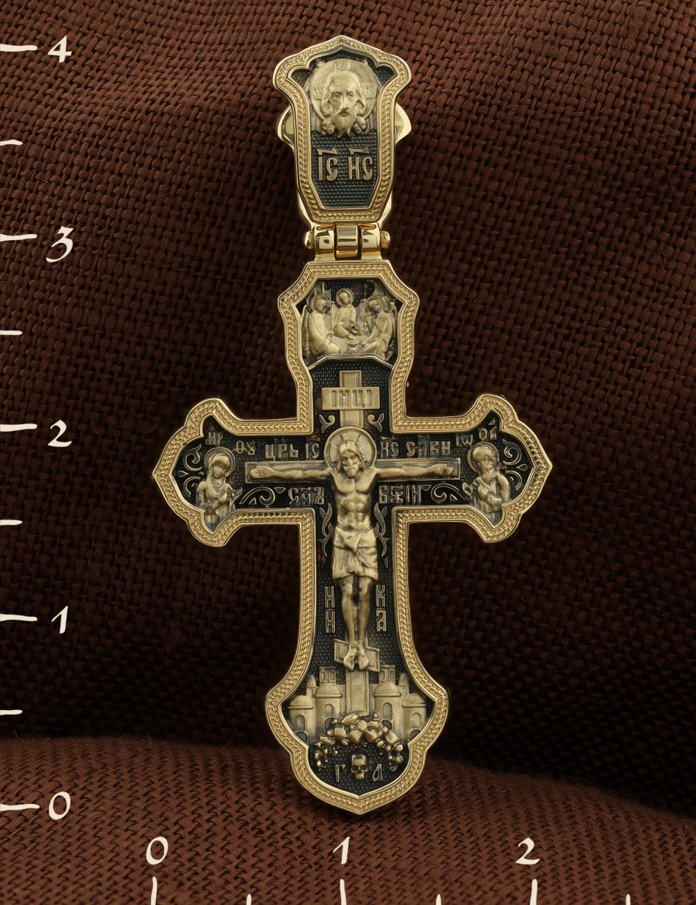 Крест из лимонного золота