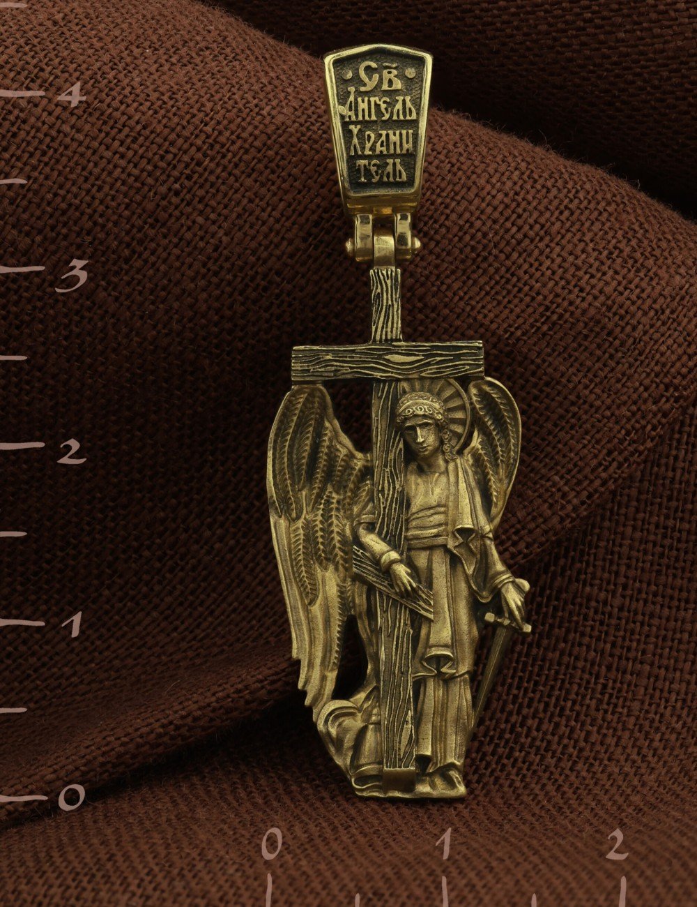 Крест из лимонного золота