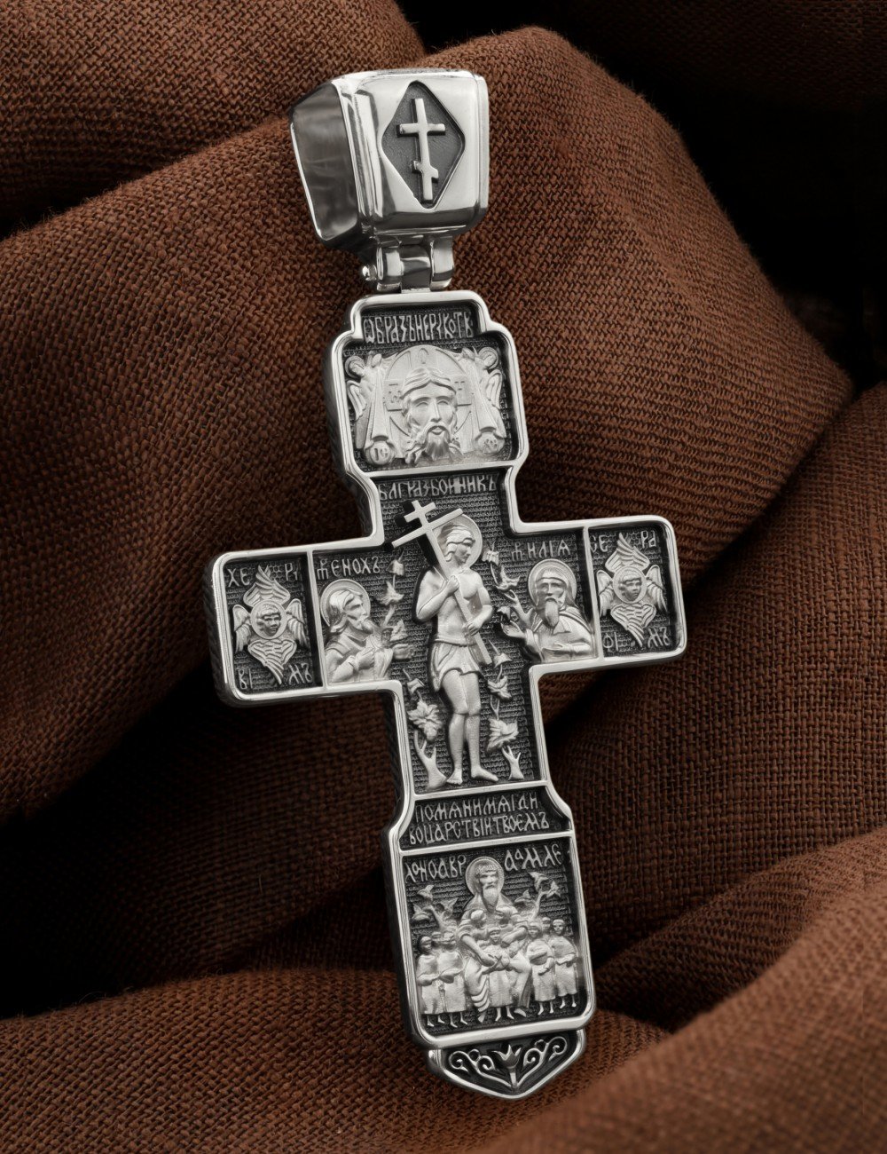 Крест из белого золота