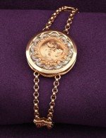 Браслет из золота c ониксом и перламутром