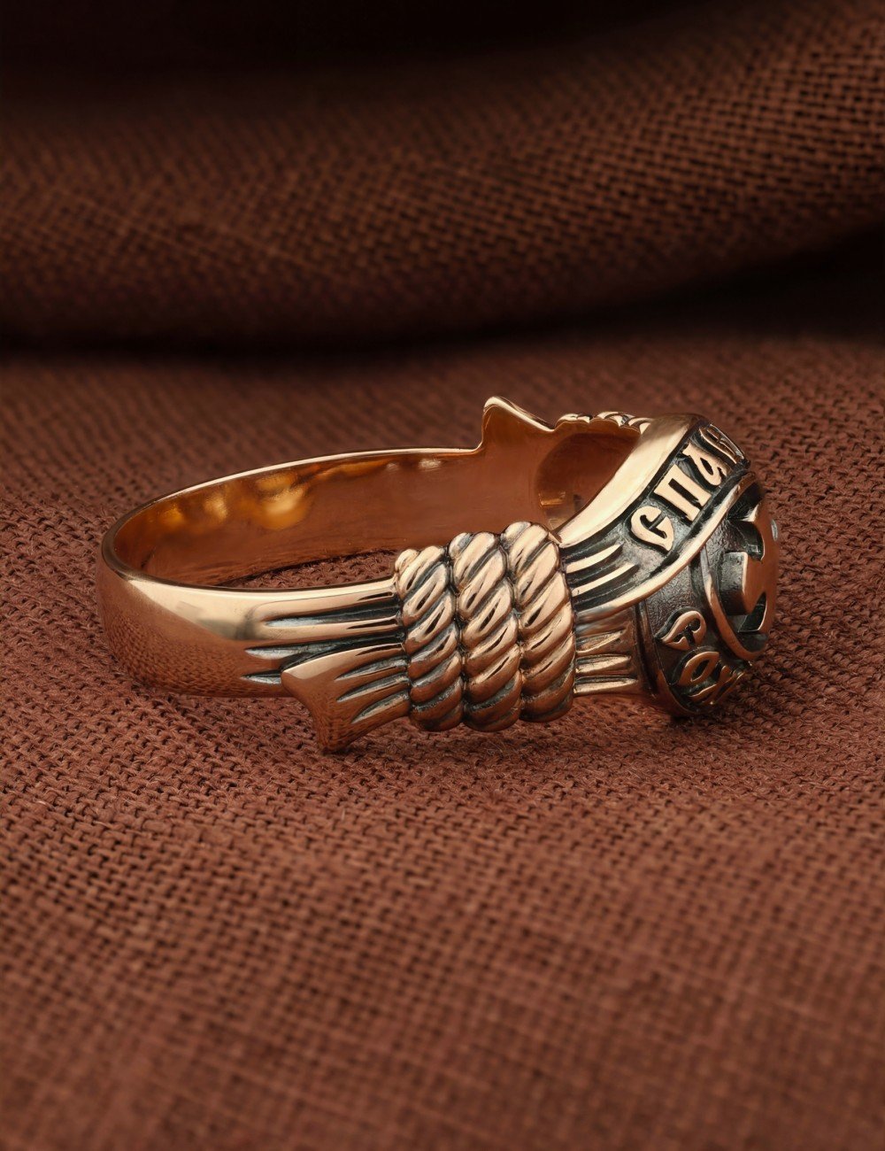 Кольцо из золота