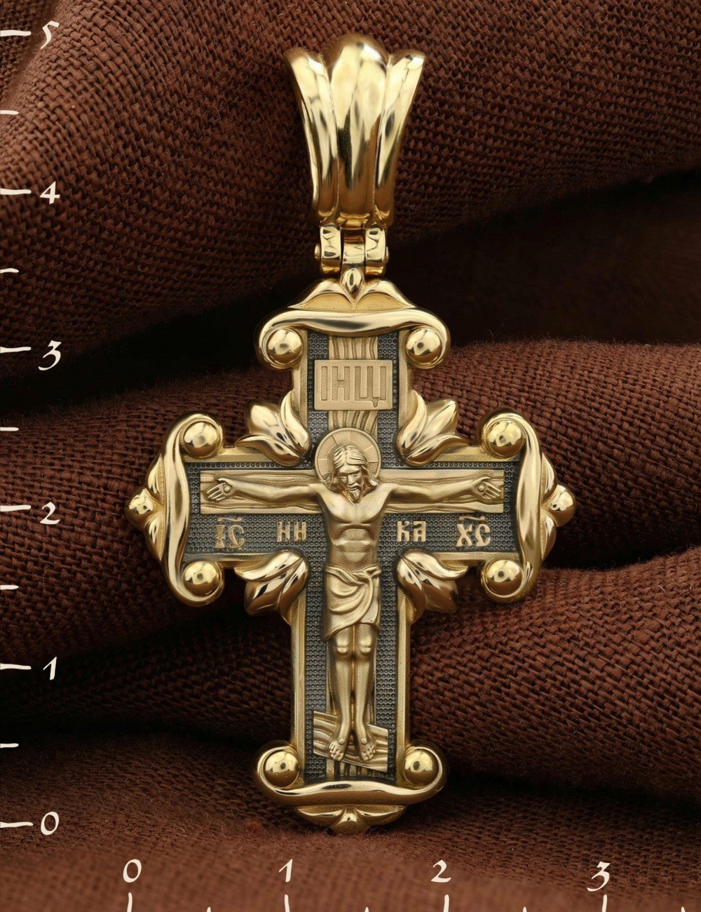Крест из лимонного золота