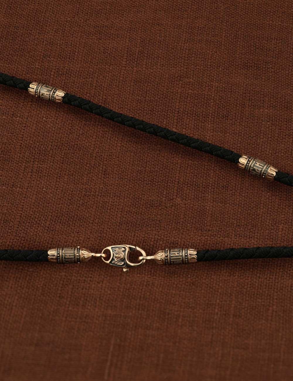 Шнурок шёлковый из золота c шёлковым шнурком