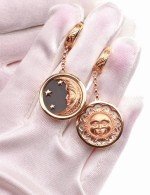 Серьги из золота c ониксом и перламутром