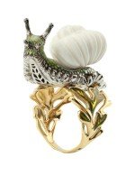 Кольцо из лимонного золота c эмалью и бивнем мамонта