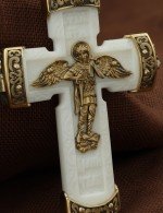 Крест из лимонного золота c бивнем мамонта