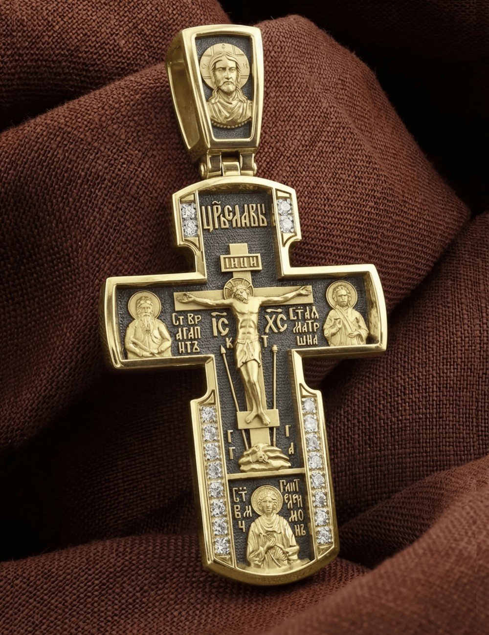 Крест из лимонного золота c бриллиантами