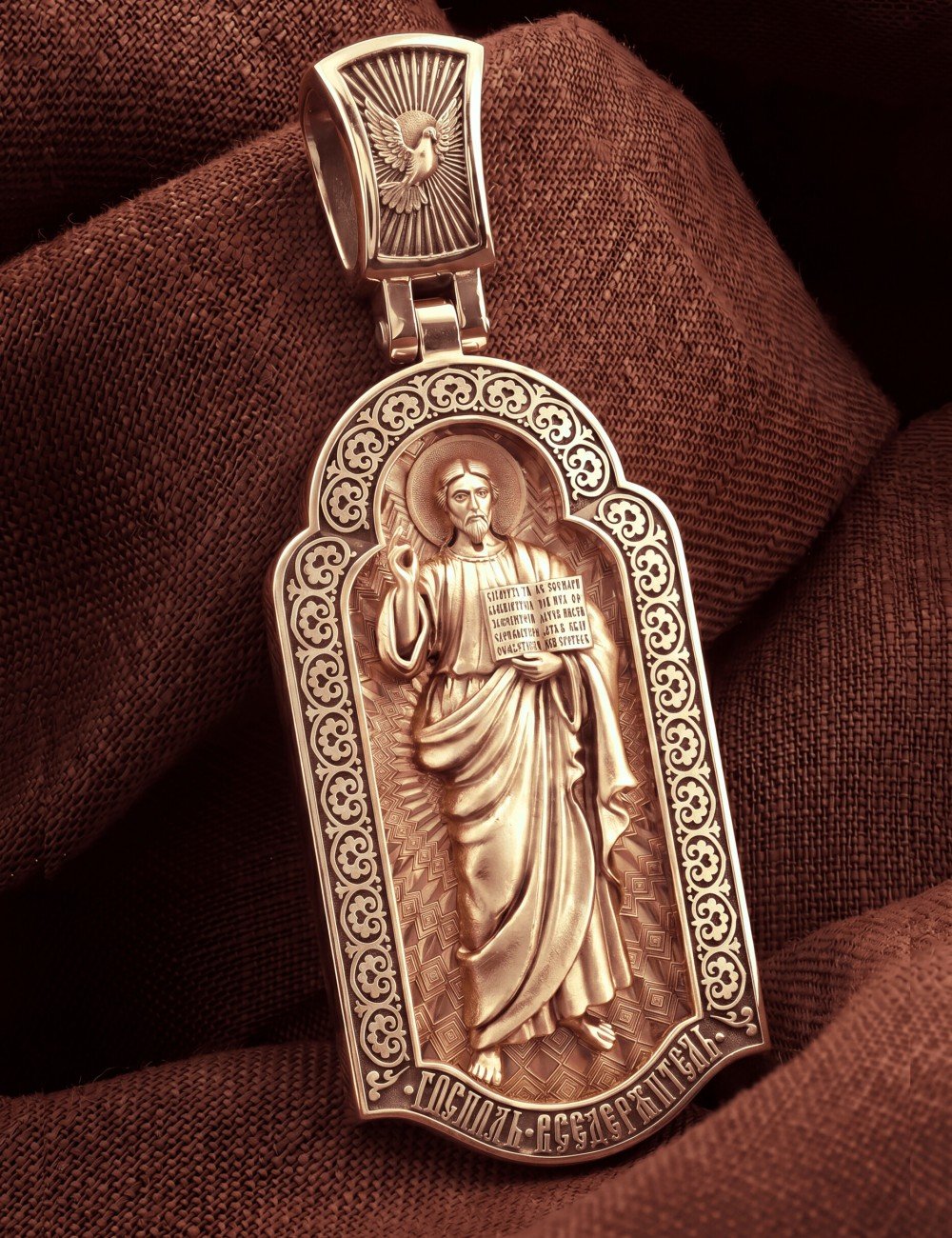 Образок из золота c эмалью