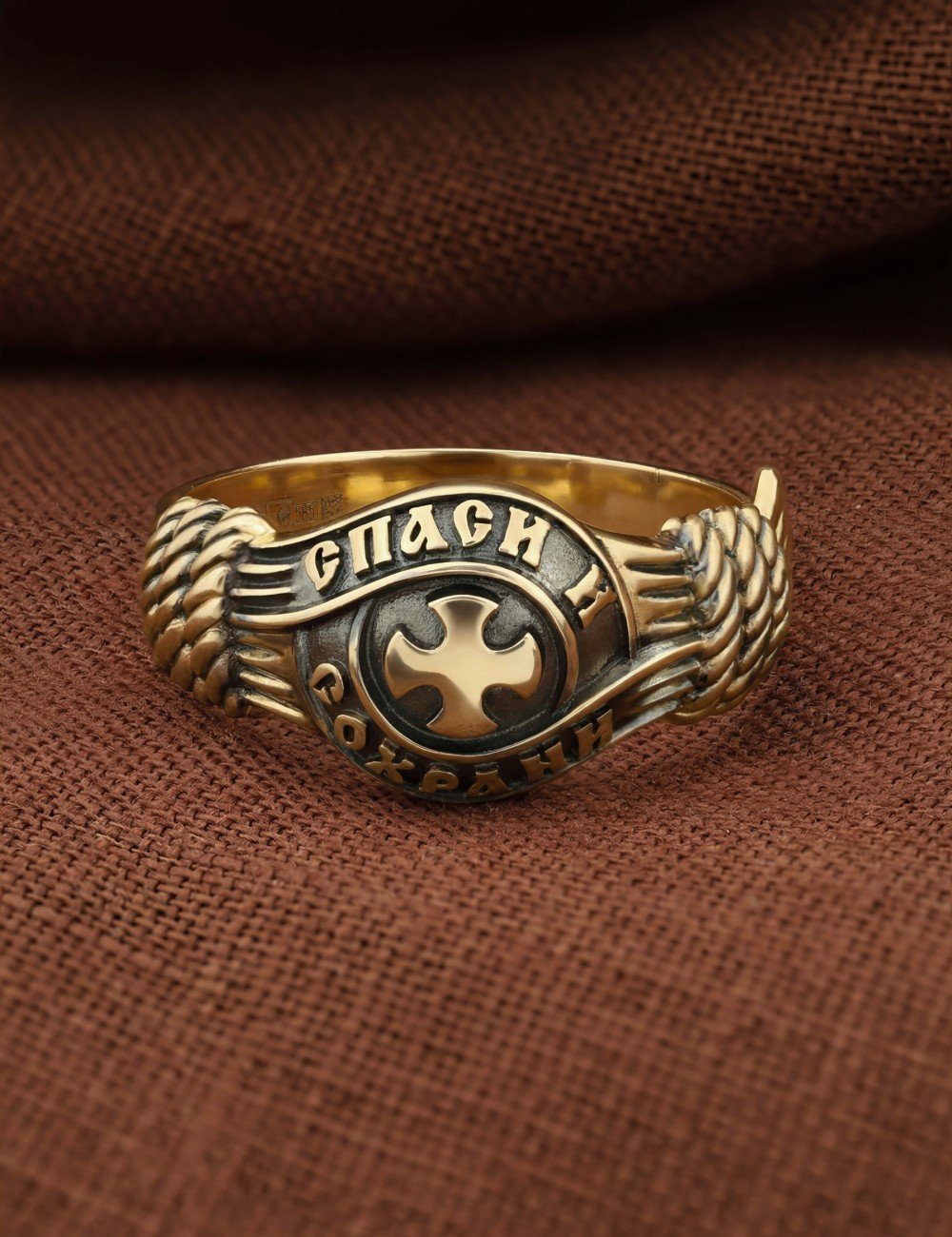 Кольцо из лимонного золота