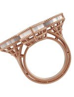 Кольцо из золота c бриллиантами и перламутром