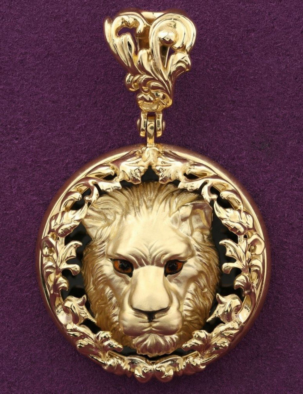 Подвеска из лимонного золота c эмалью и ониксом