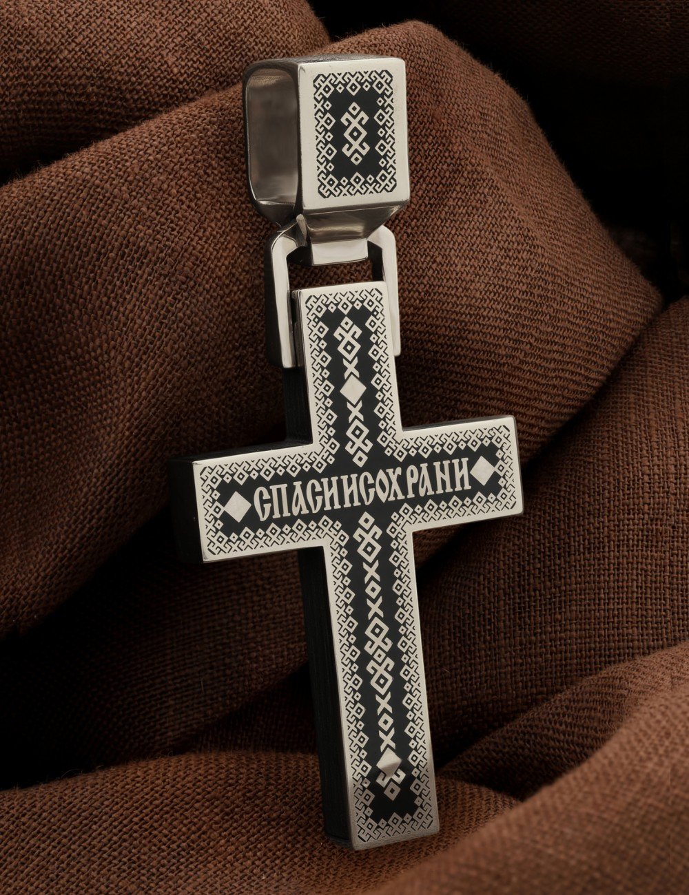 Крест из белого золота c эмалью и эбеновым деревом