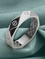 Кольцо из белого золота