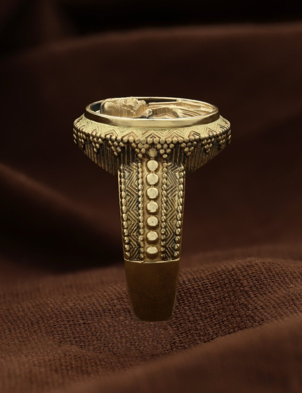 Кольцо из лимонного золота