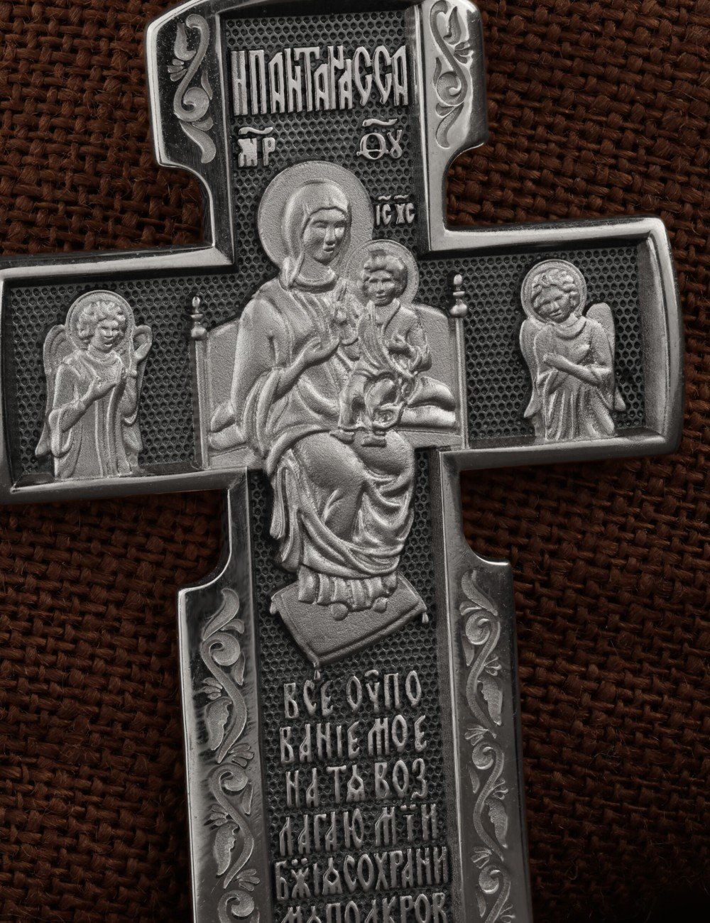 Крест из белого золота