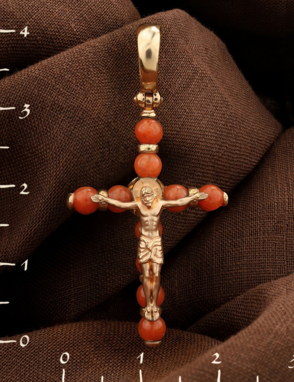 Крест из золота c кораллом