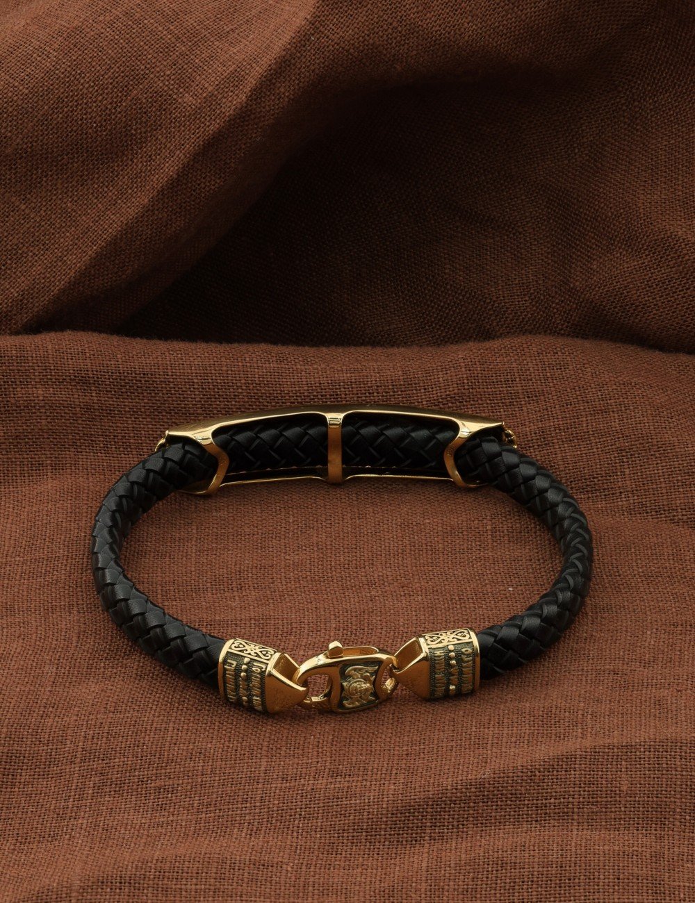 Браслет из лимонного золота c шнурком