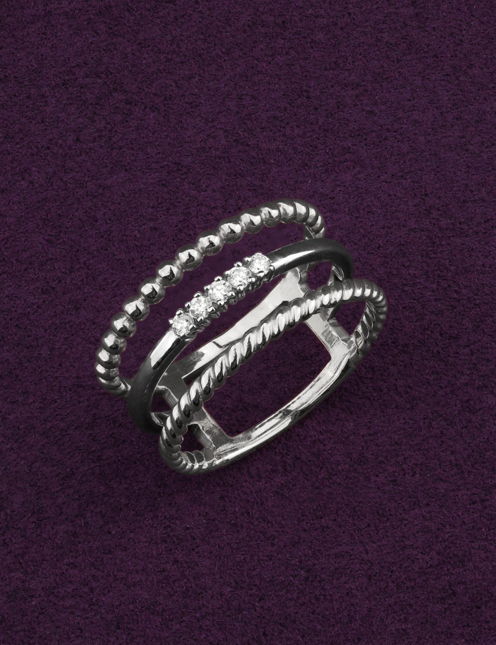 Кольцо из белого золота c бриллиантами