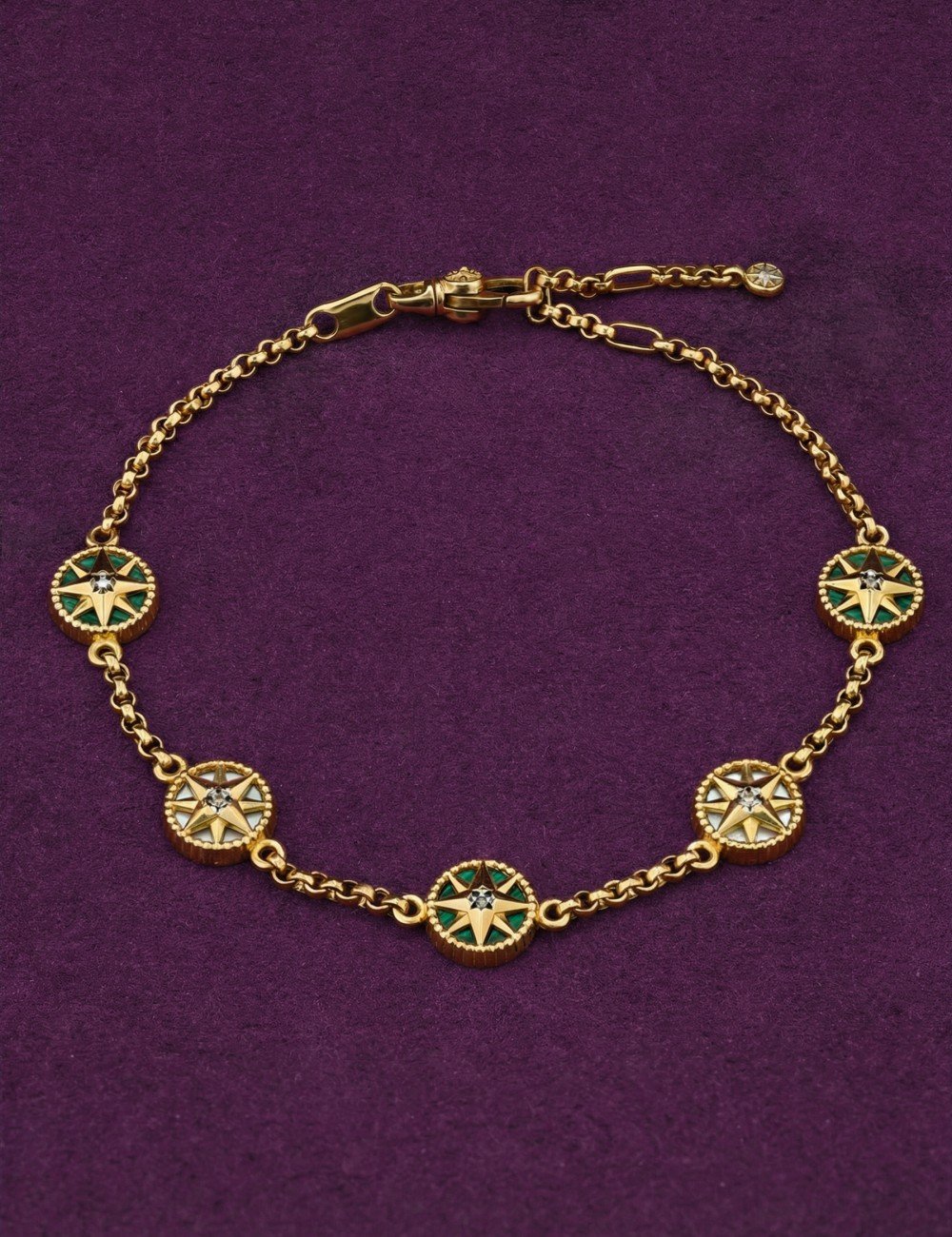 Браслет из лимонного золота c бриллиантами, малахитом и перламутром