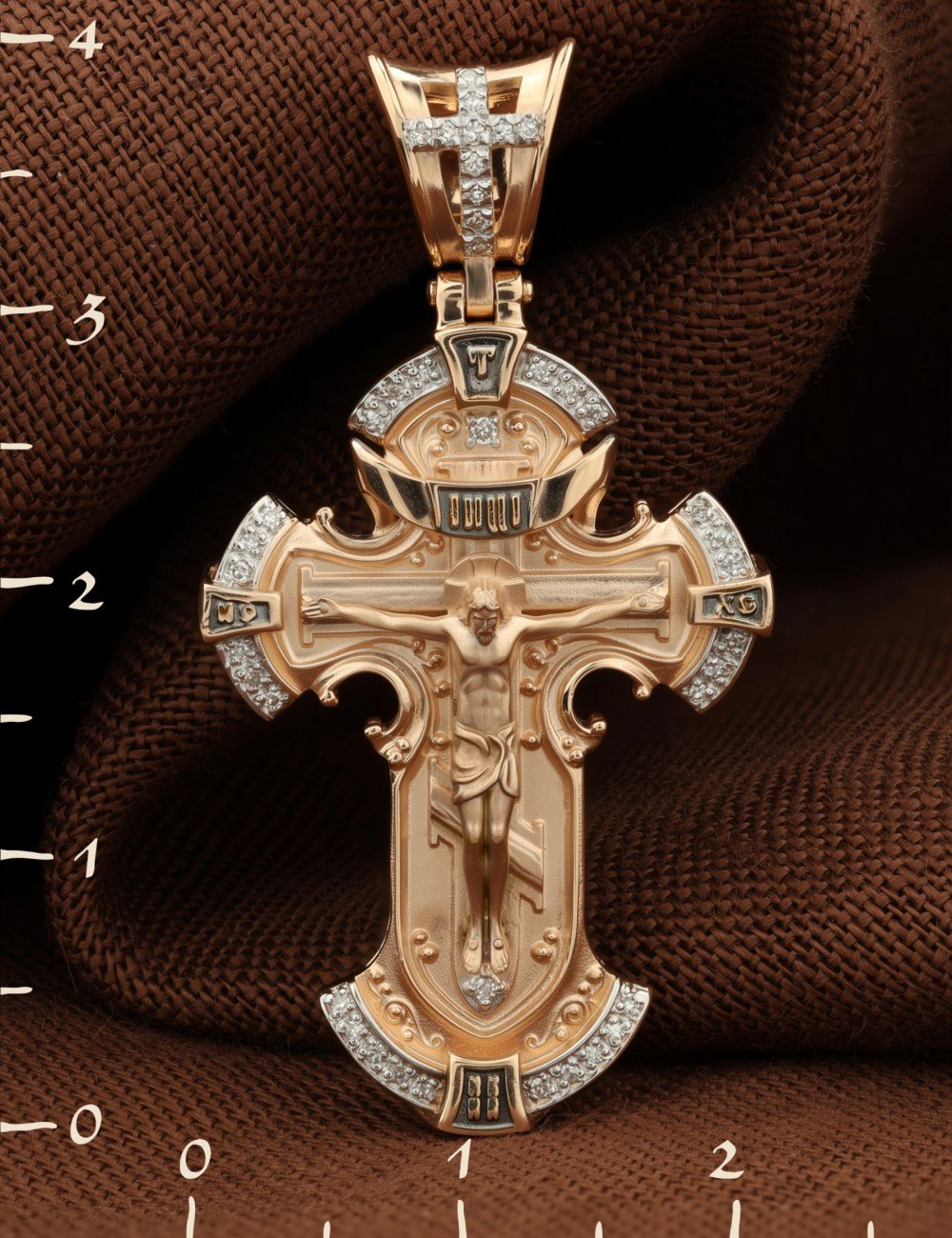 Крест из золота c бриллиантами