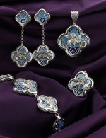 Браслет из белого золота c эмалью, жемчугом и перламутром