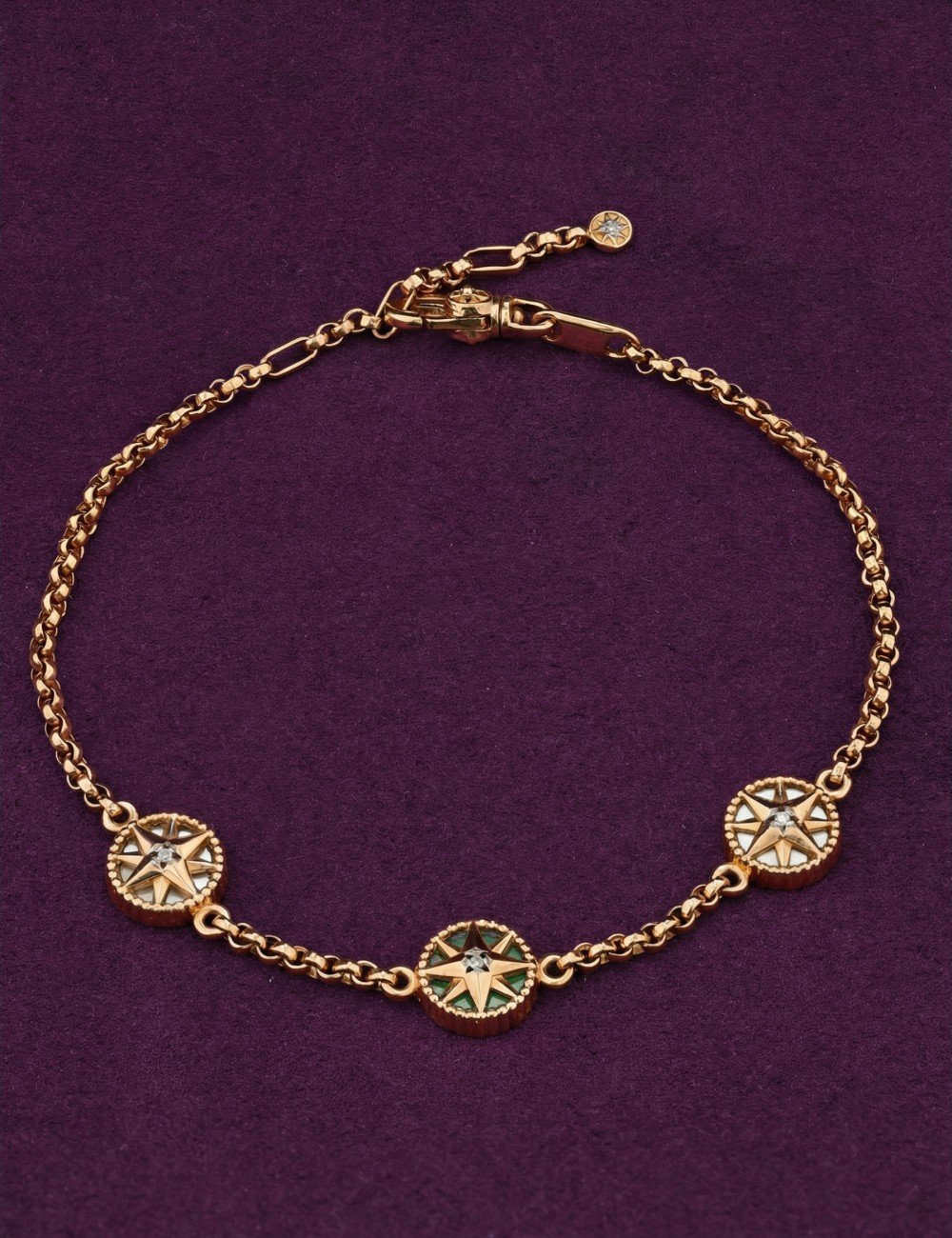 Браслет из золота c бриллиантами, малахитом и перламутром