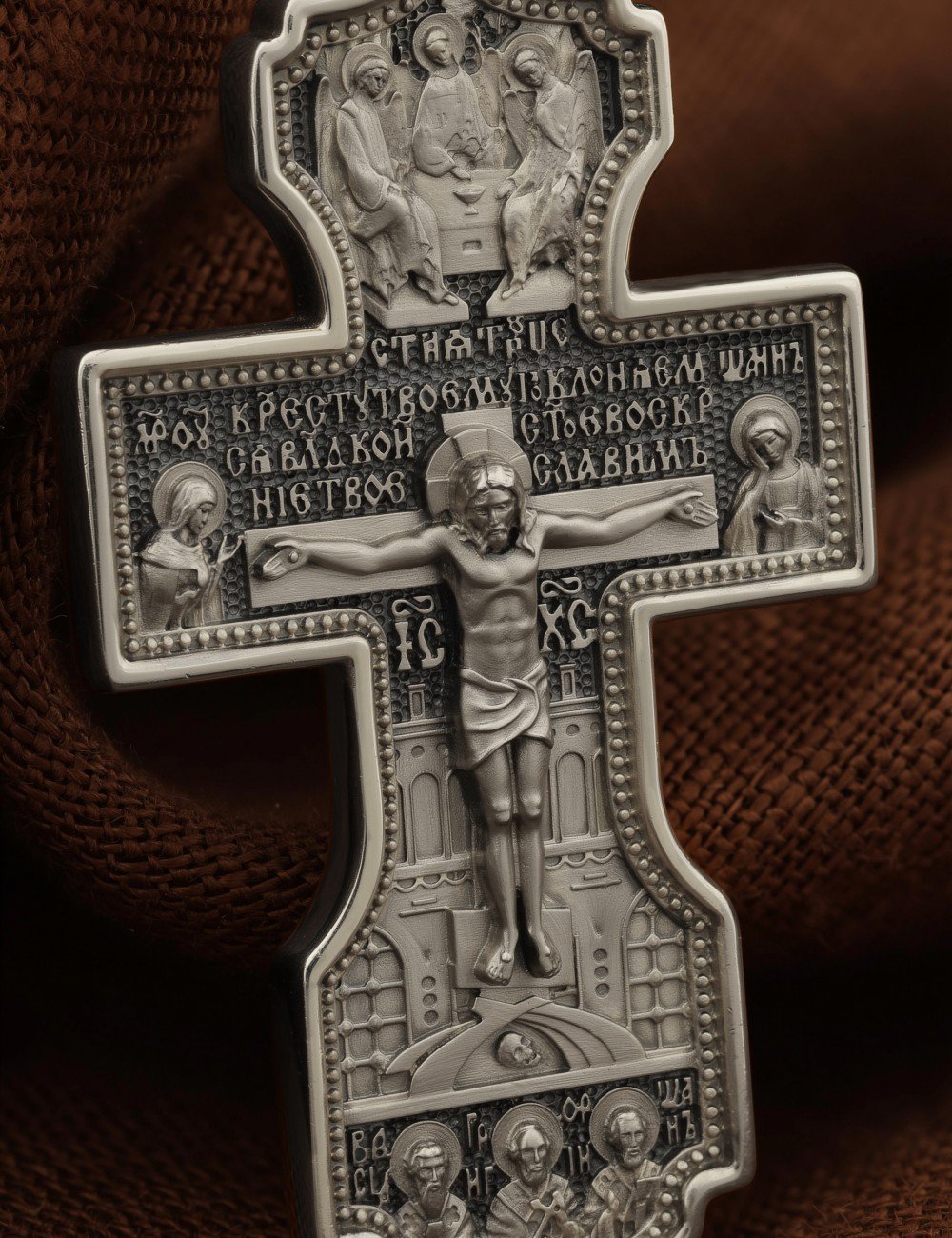 Крест из белого золота