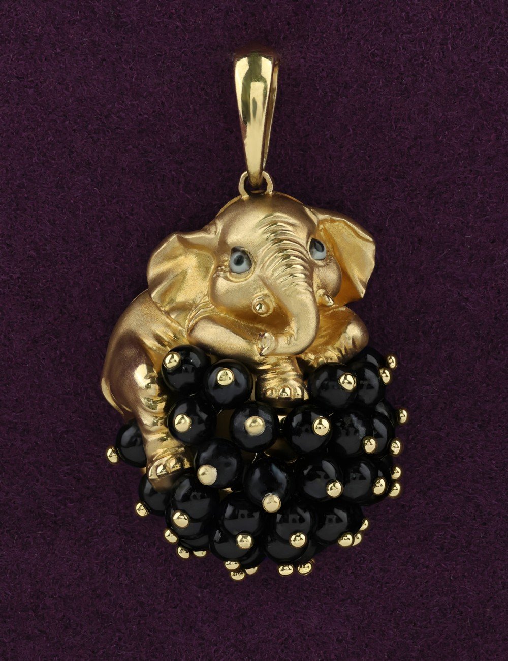 Подвеска из лимонного золота c эмалью и ониксом