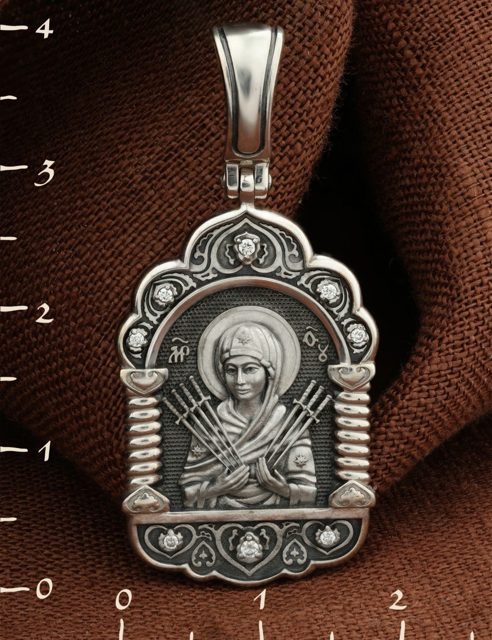 Образок из белого золота c бриллиантами