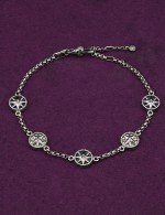 Браслет из белого золота c бриллиантами, лазуритом и перламутром