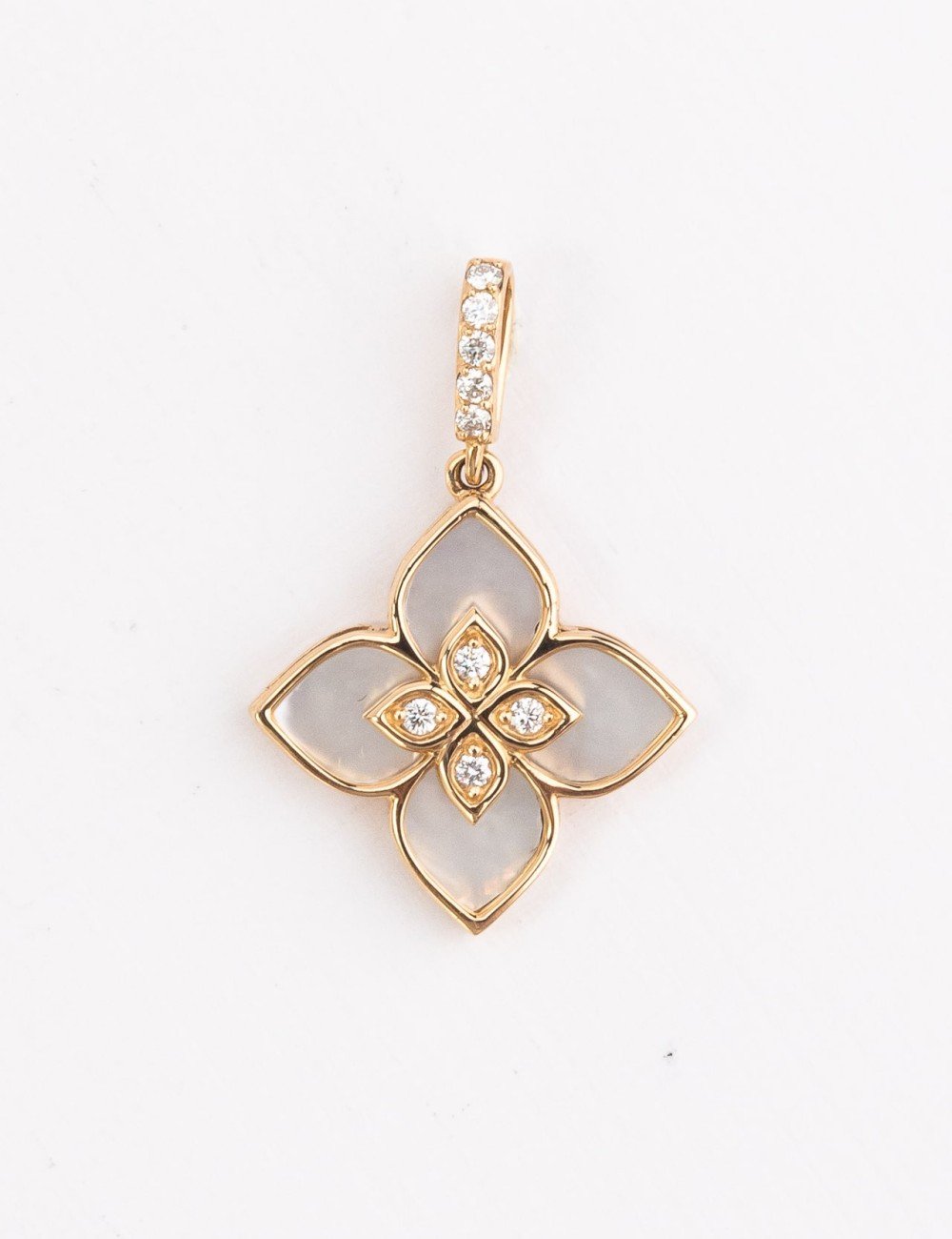 Подвеска из золота c бриллиантами и перламутром