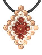 Подвеска из золота c агатом и перламутром