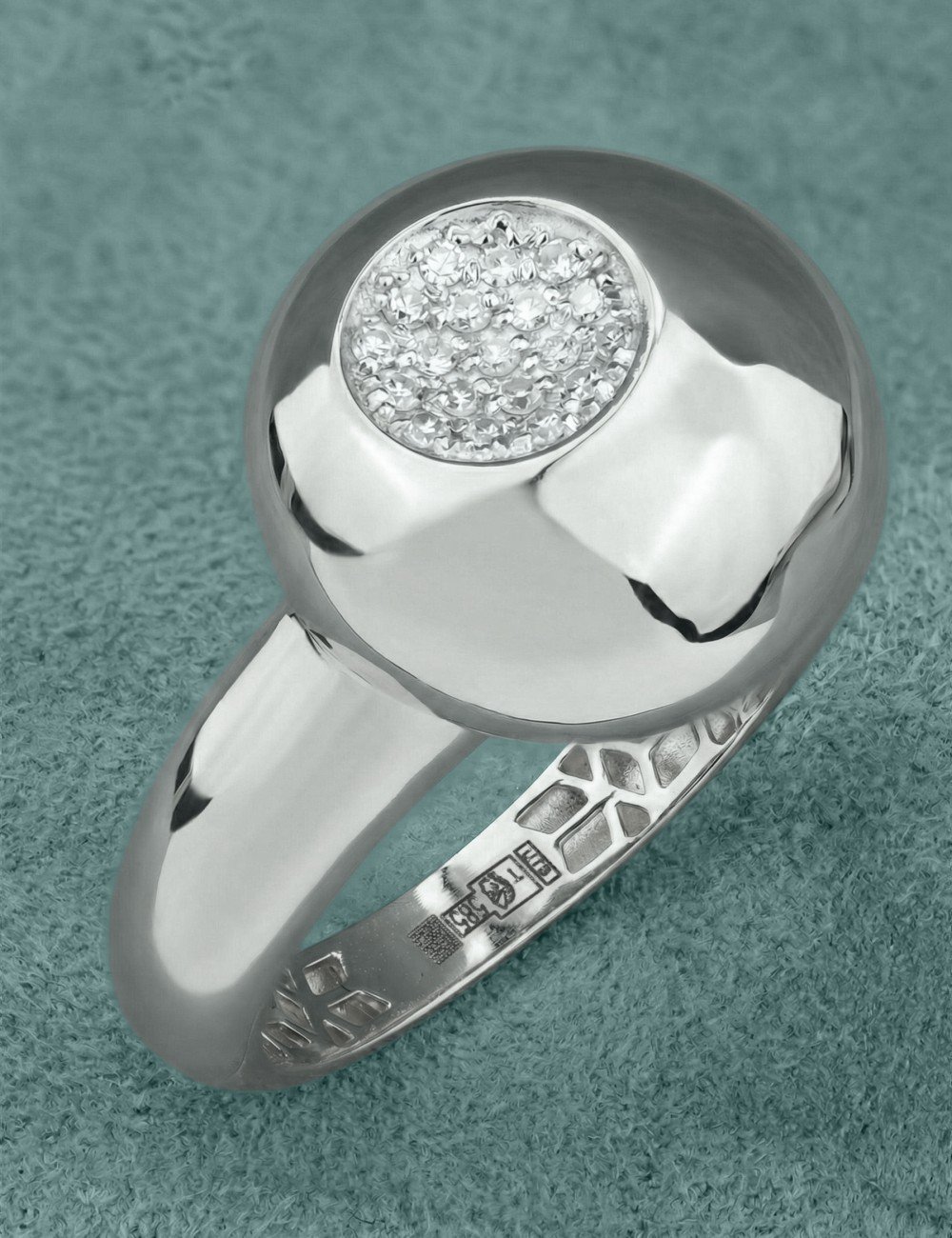 Кольцо из белого золота c бриллиантами